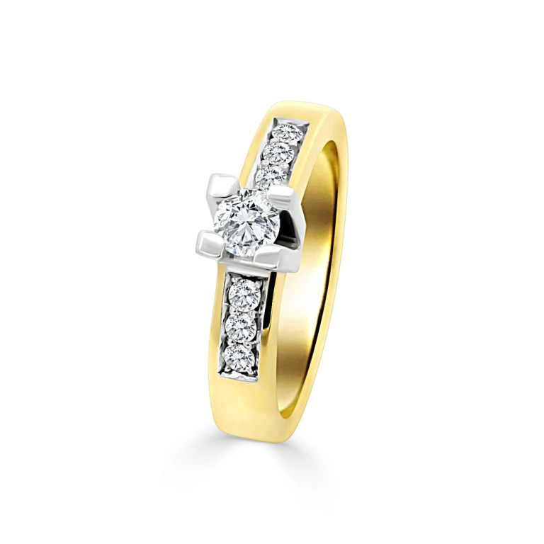 Gouden ring met diamant